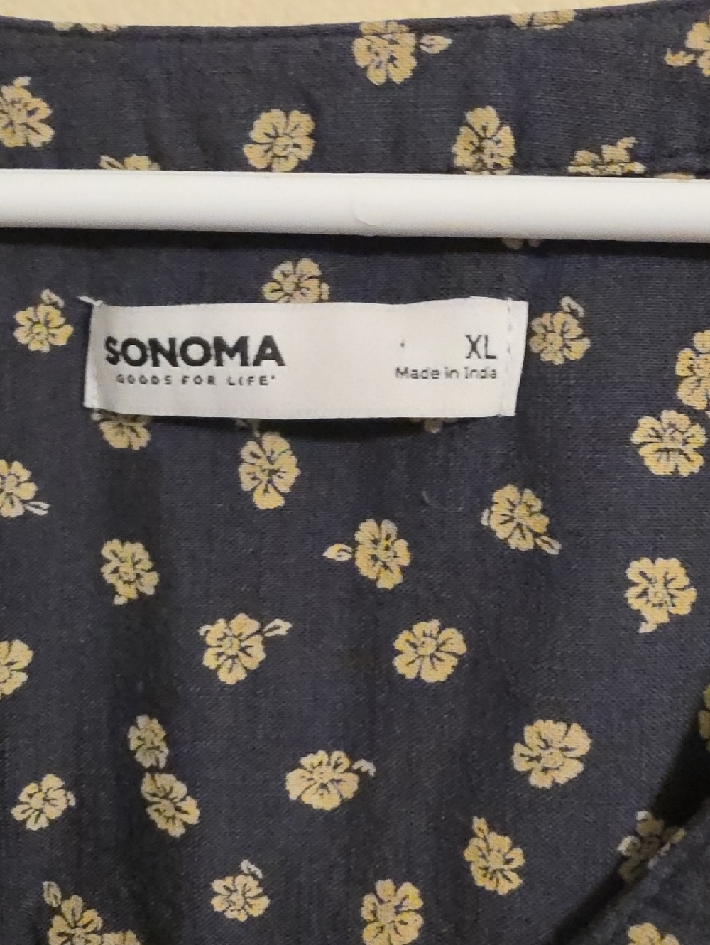 Sonoma Dark Gray Floral V Neck Button Up Blouse. In EUC - Picture 2 of 4